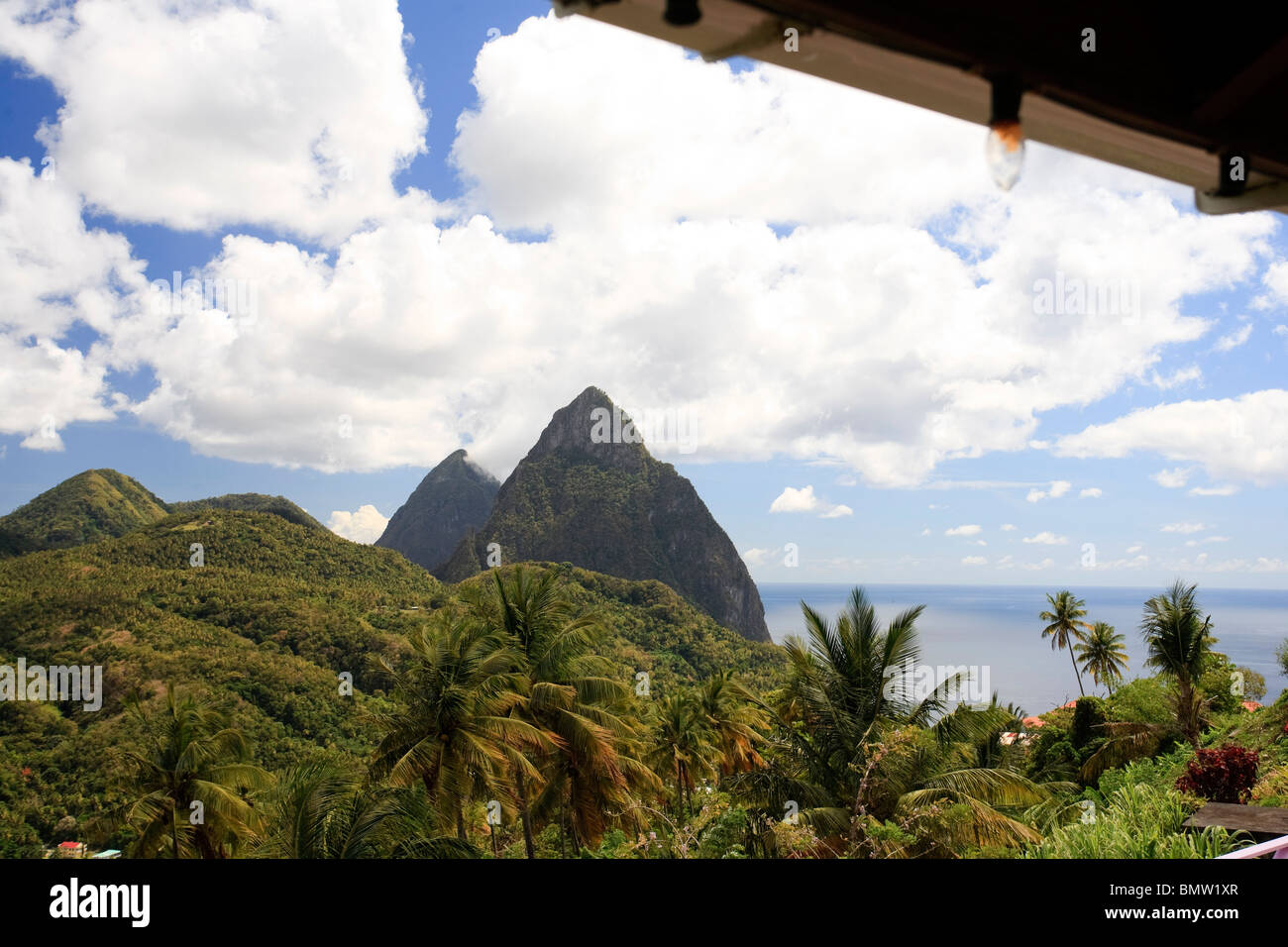 Caraïbes, St Lucia, petit et Gros Piton Montagne (Patrimoine de l'UNESCO) Banque D'Images