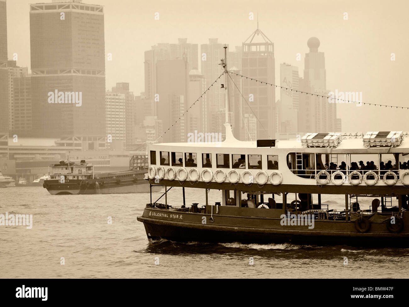 Le Star Ferry Company, Ltd., est un opérateur de services de traversier pour passagers à Hong Kong pour transporter des passagers de Kowloon à Central H/K Banque D'Images