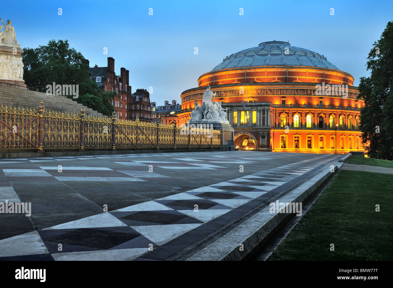 Royal Albert Hall de nuit Banque D'Images