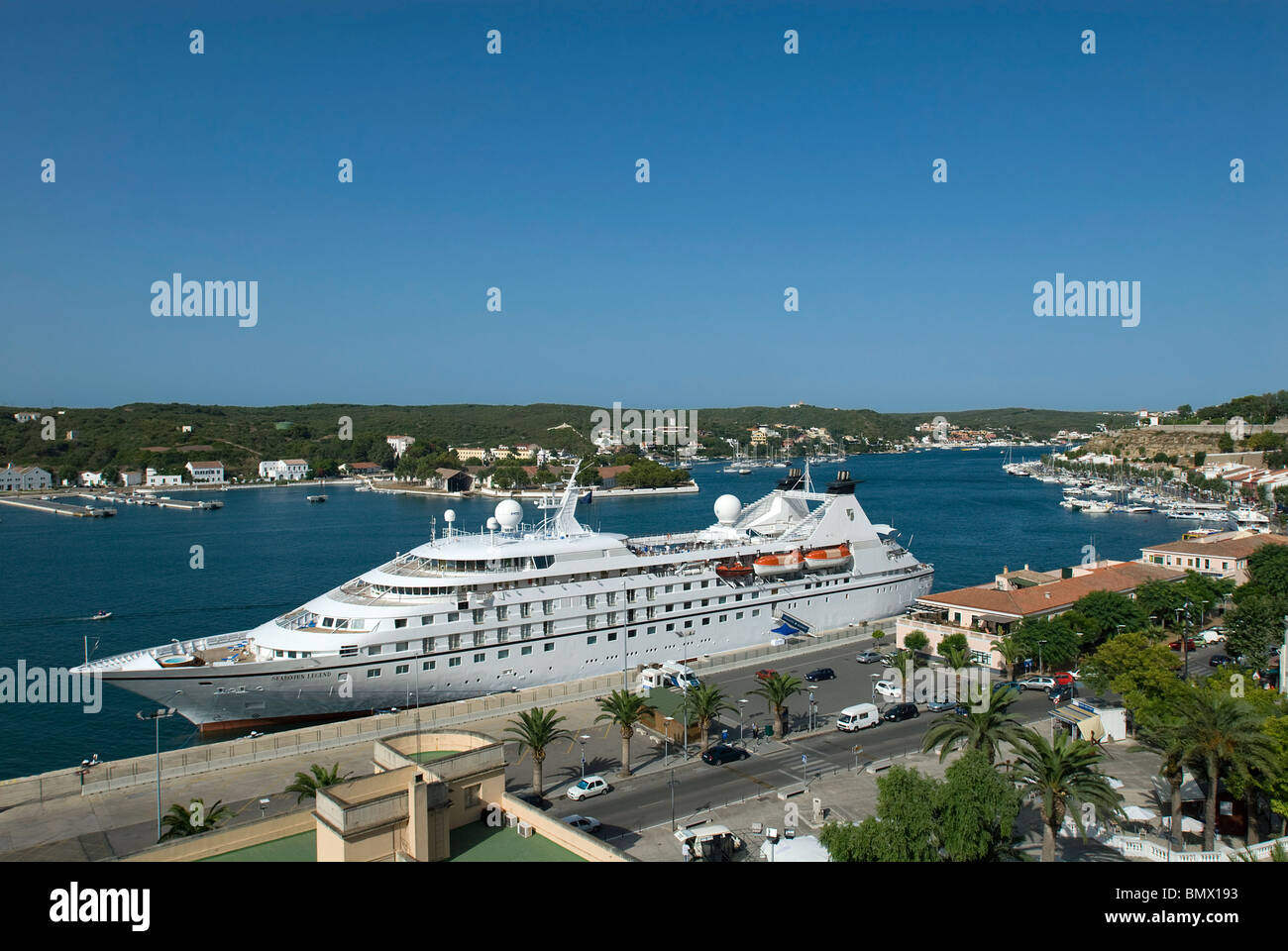 Bateau de croisière au port, Mahon, Baléares, Minorque, Espagne Banque D'Images