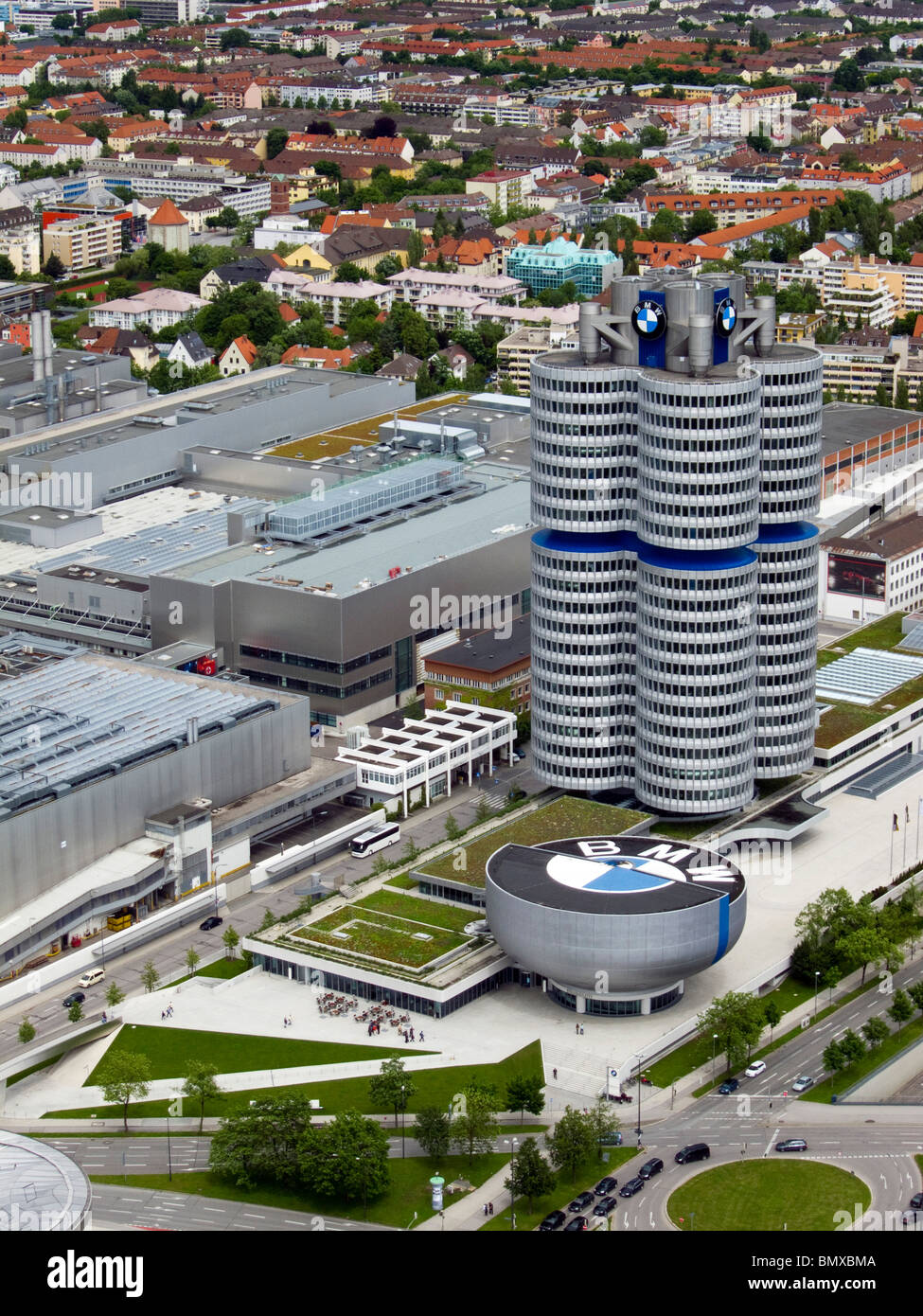 Usine BMW / centre de visiteurs / siège social est à Munich en Allemagne. Banque D'Images