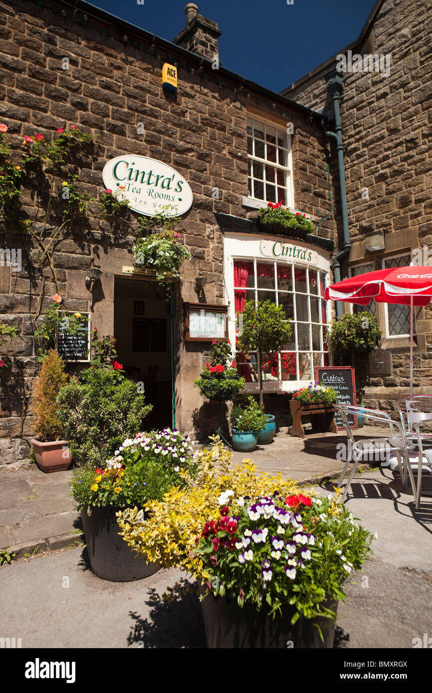 Royaume-uni, Angleterre, Derbyshire, Peak District, Hathersage, Main Street, Cintras Tea Rooms Banque D'Images