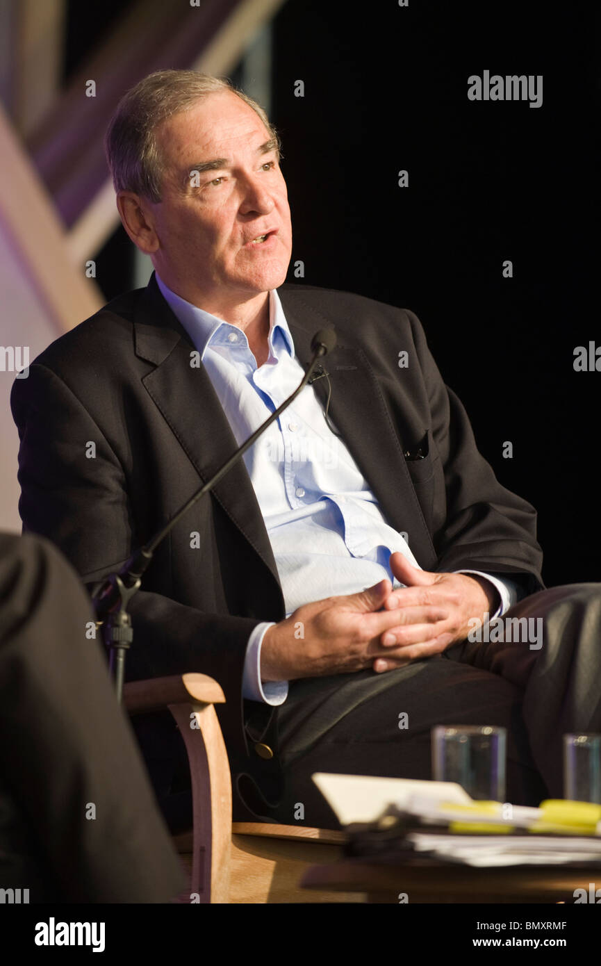 Ancien diplomate britannique Sir Jeremy Greenstock photographié à Hay Festival 2010 Hay-on-Wye Powys Pays de Galles UK Banque D'Images