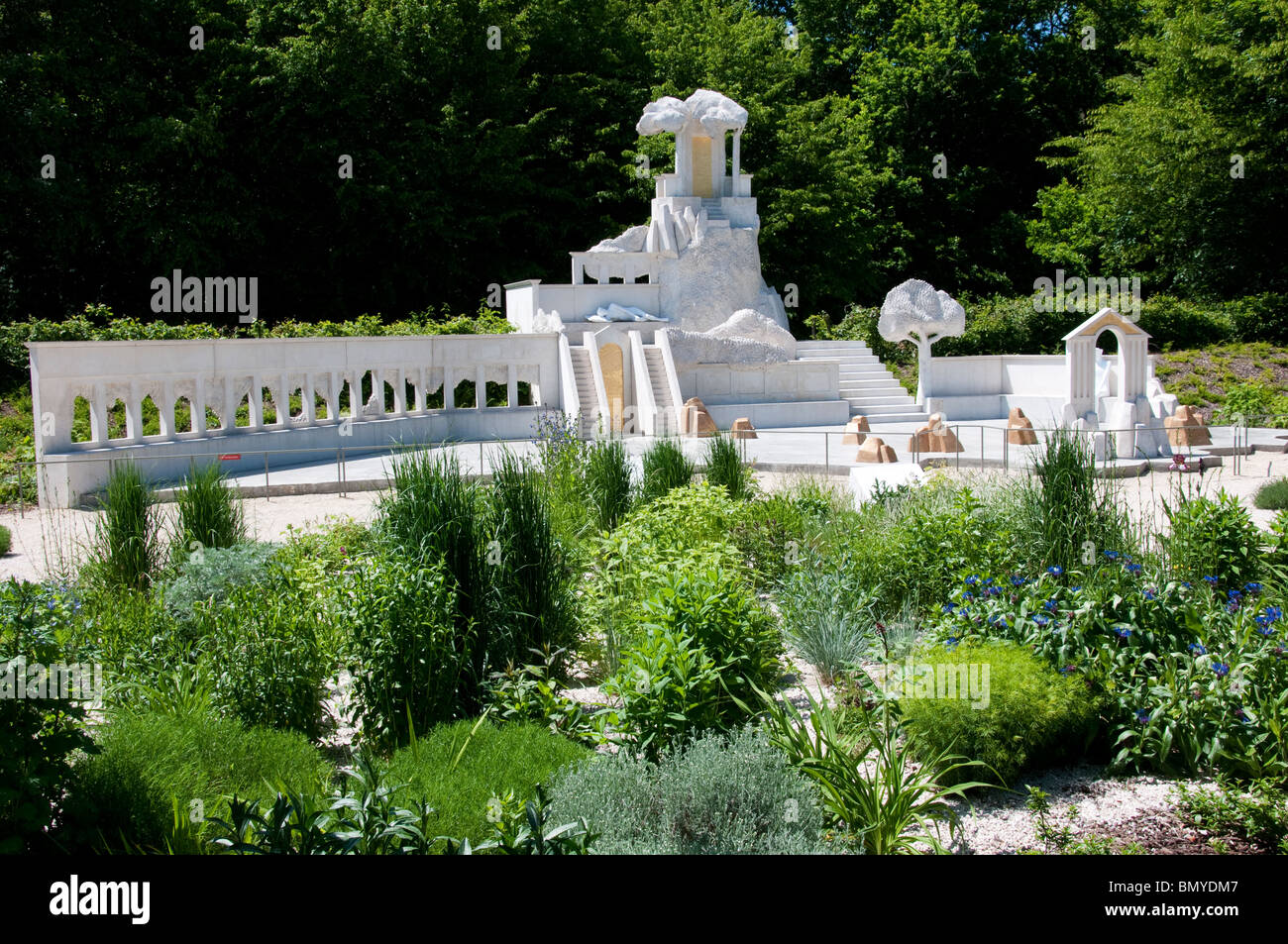 Monument aux victimes de la route française - voir la description pour plus de détails. Banque D'Images