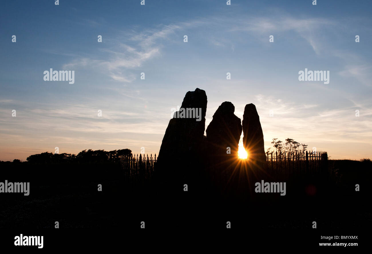 Le Rollright stones, Le Whispering Knights, Oxfordshire, Angleterre. Silhouette Banque D'Images