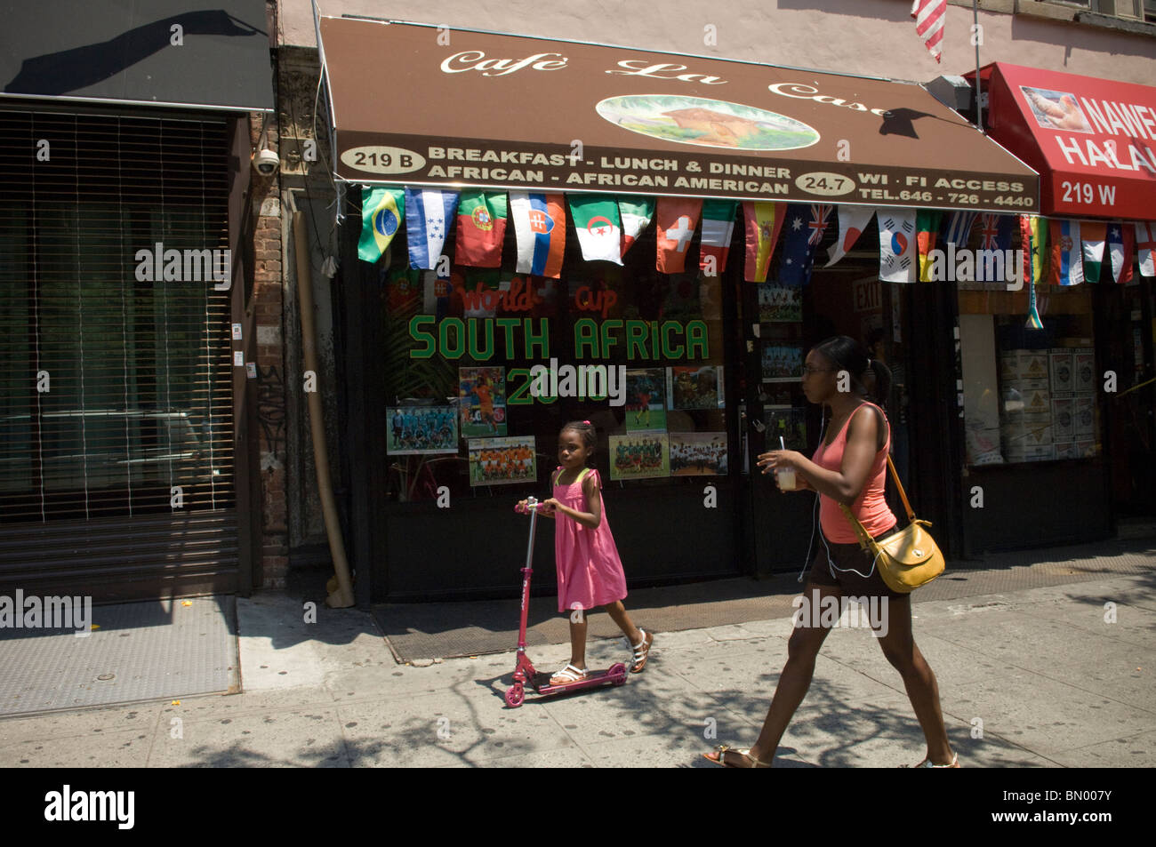 Café La cas un restaurant africain dans le quartier de Harlem, New York Banque D'Images