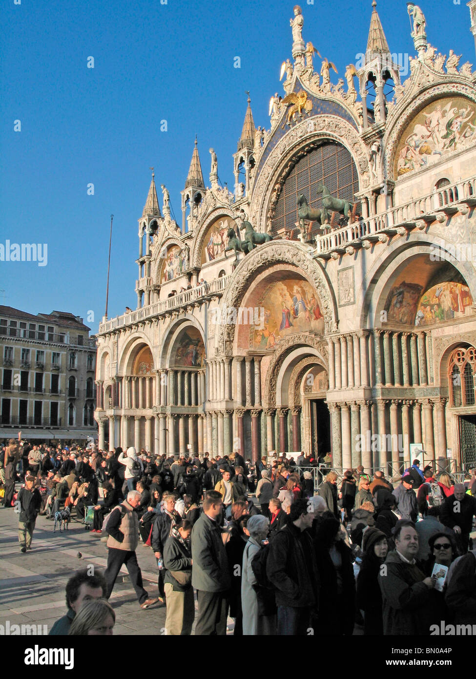 La basilique de San Marco, Venise - touristes Banque D'Images
