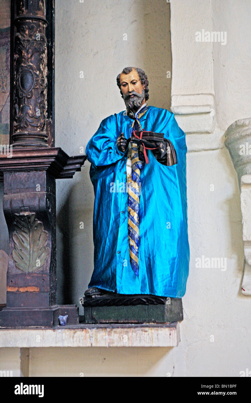 Statue en l'église de l'Apôtre Santiago, Santiago Atitlan, Guatemala Banque D'Images