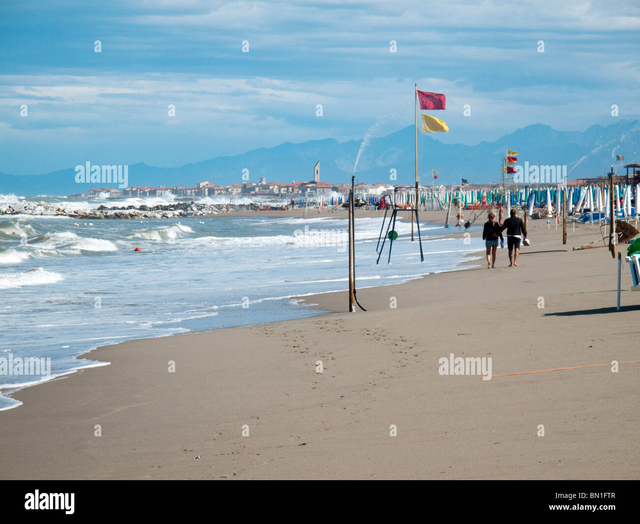 Plage A Tirrenia Pise Toscane Italie Photo Stock Alamy