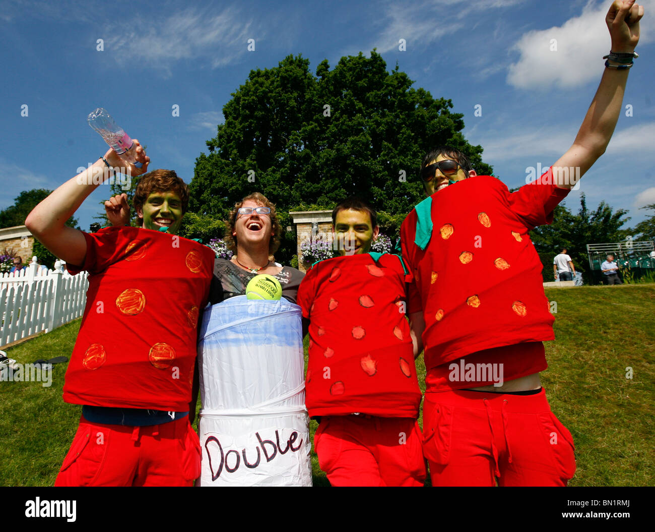 Les amateurs de tennis de Wimbledon Wimbledon 2010 Londres Angleterre 24 Juin 2010 Banque D'Images