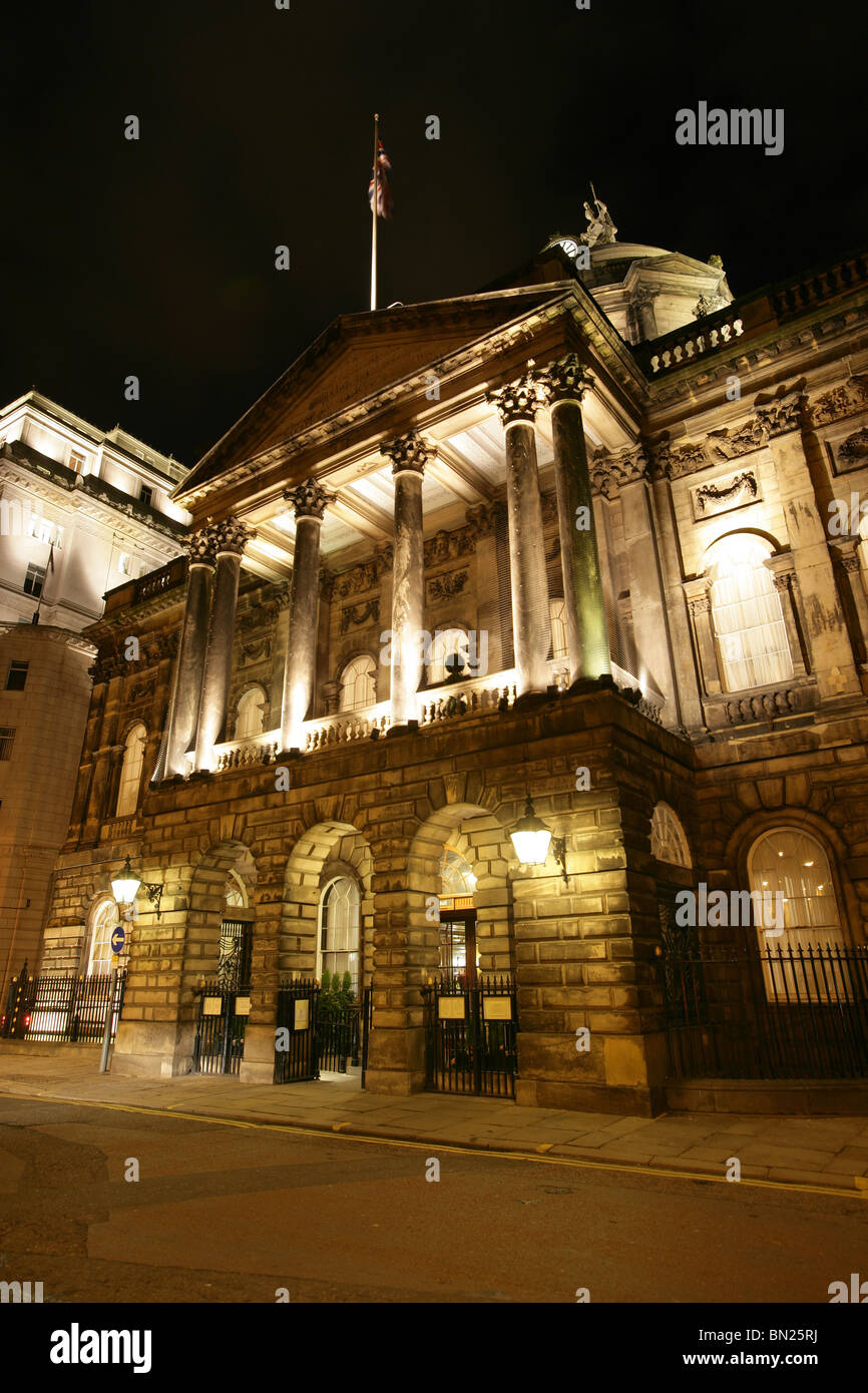 Ville de Liverpool, en Angleterre. Vue de nuit de Liverpool Town Hall qui est la résidence officielle du Maire de la ville de Liverpool. Banque D'Images