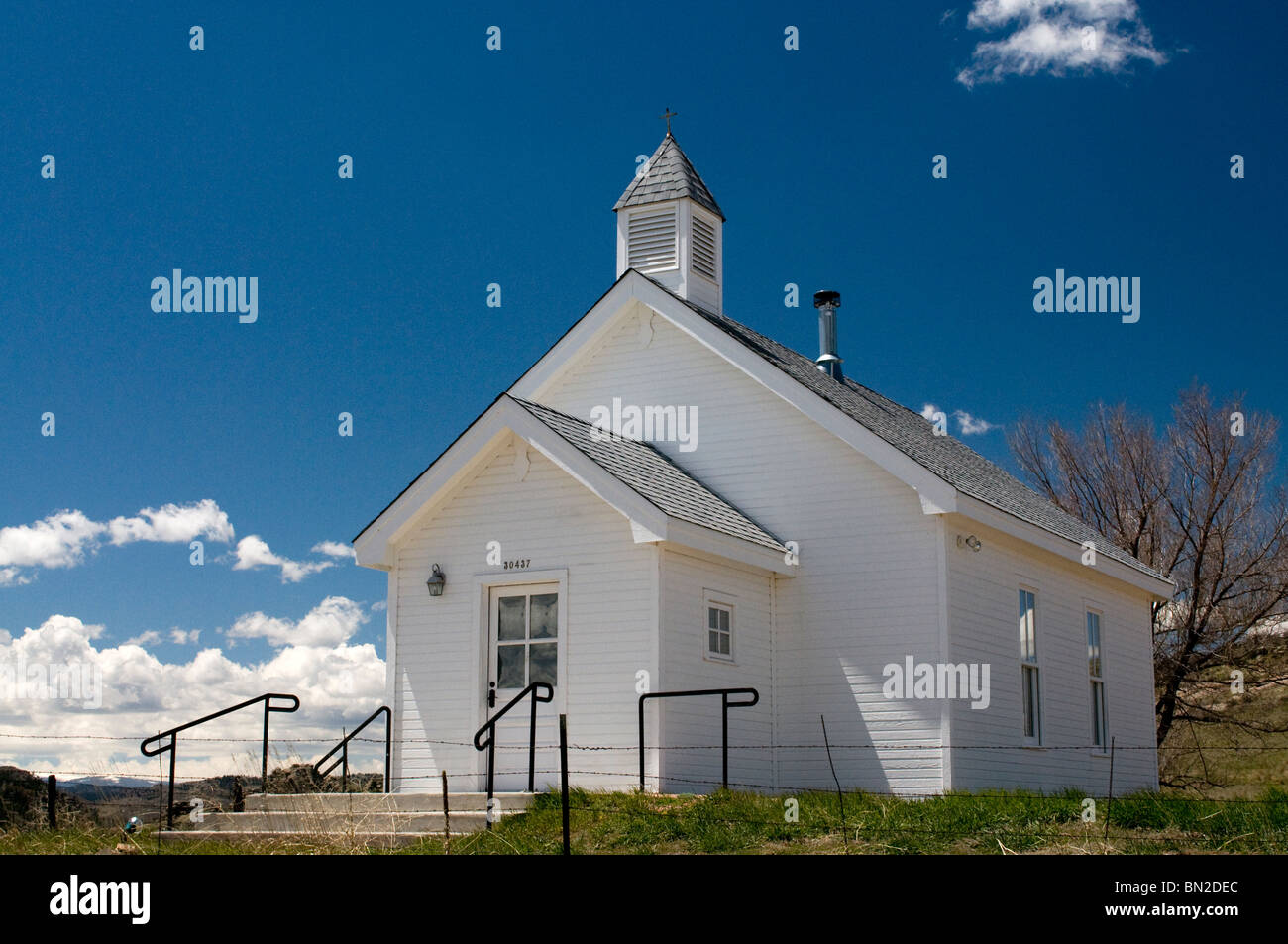Historique ancienne église en bois blanc en bois dans Virgina Dale Colorado Banque D'Images