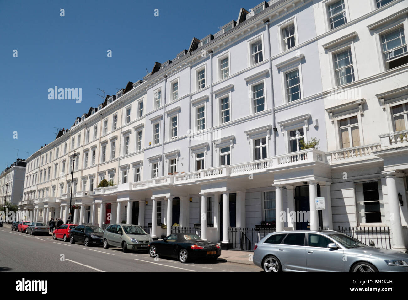 Une rangée de exclusives dans le Lupus Street, Pimlico, Londres, Royaume-Uni. Banque D'Images