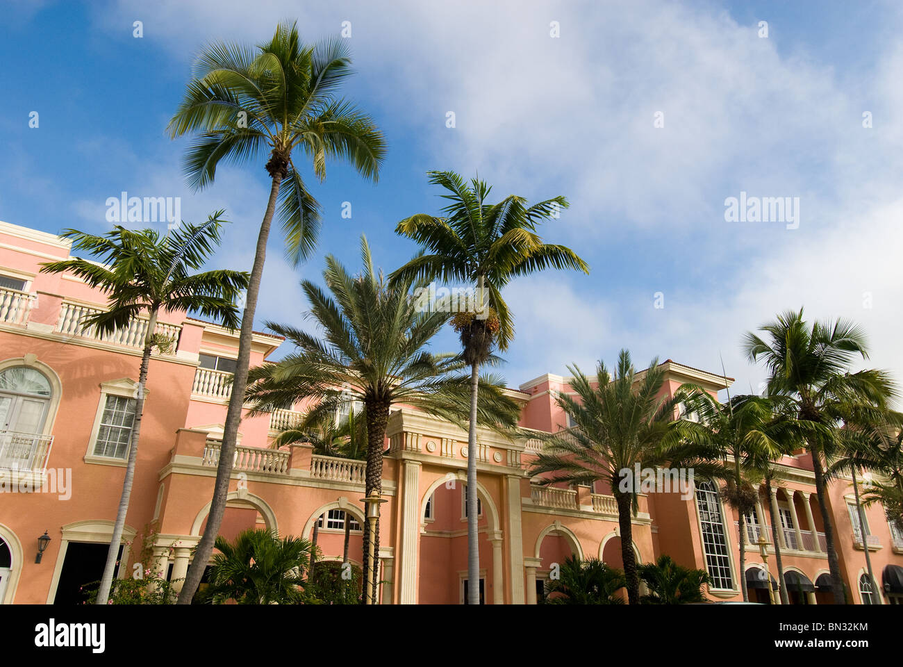 Les bâtiments sur la 5e Avenue, au sud de Naples, en Floride, USA Banque D'Images