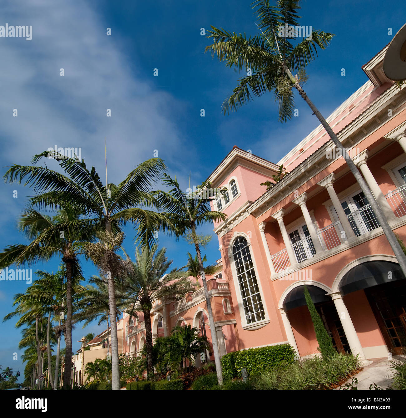 Les bâtiments sur la 5e Avenue, au sud de Naples, en Floride, USA Banque D'Images