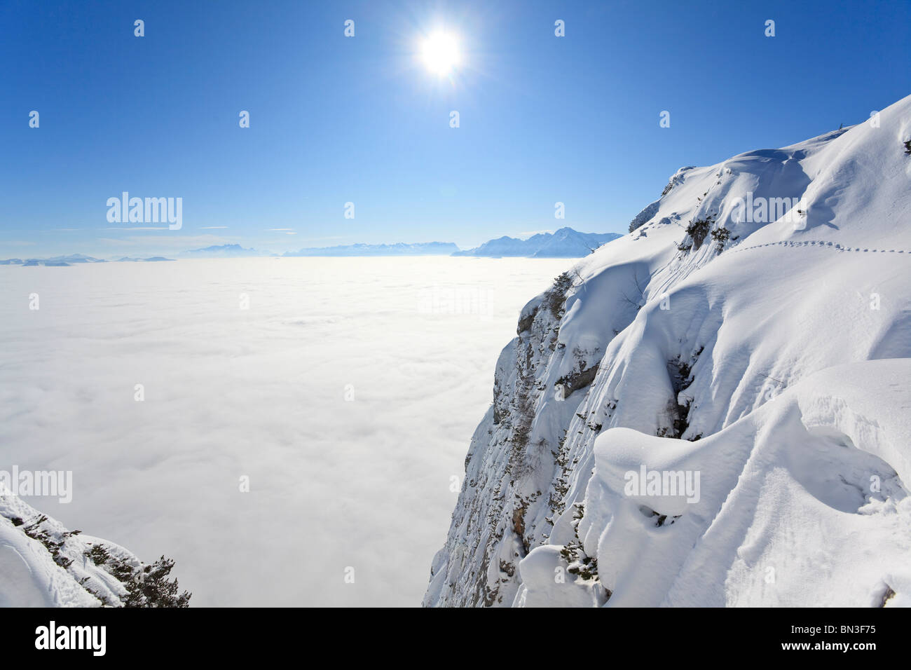 Le brouillard couvrant les Alpes de Berchtesgaden, Salzachtal, Autriche, Salzburger Land Banque D'Images