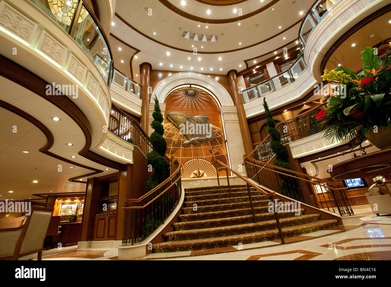 Croisières de rêve. Architecture et design intérieurs élégants. Le paquebots de Cunard 'Queen Victoria'. 5 étoiles Banque D'Images