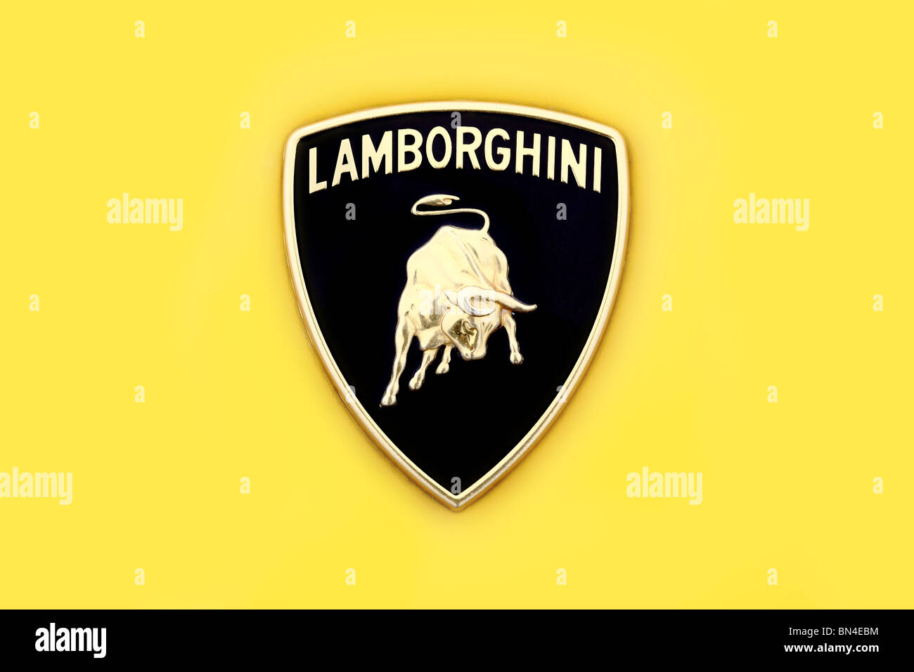 Constructeur automobile Lamborghini ornement de capot logo badge Banque D'Images