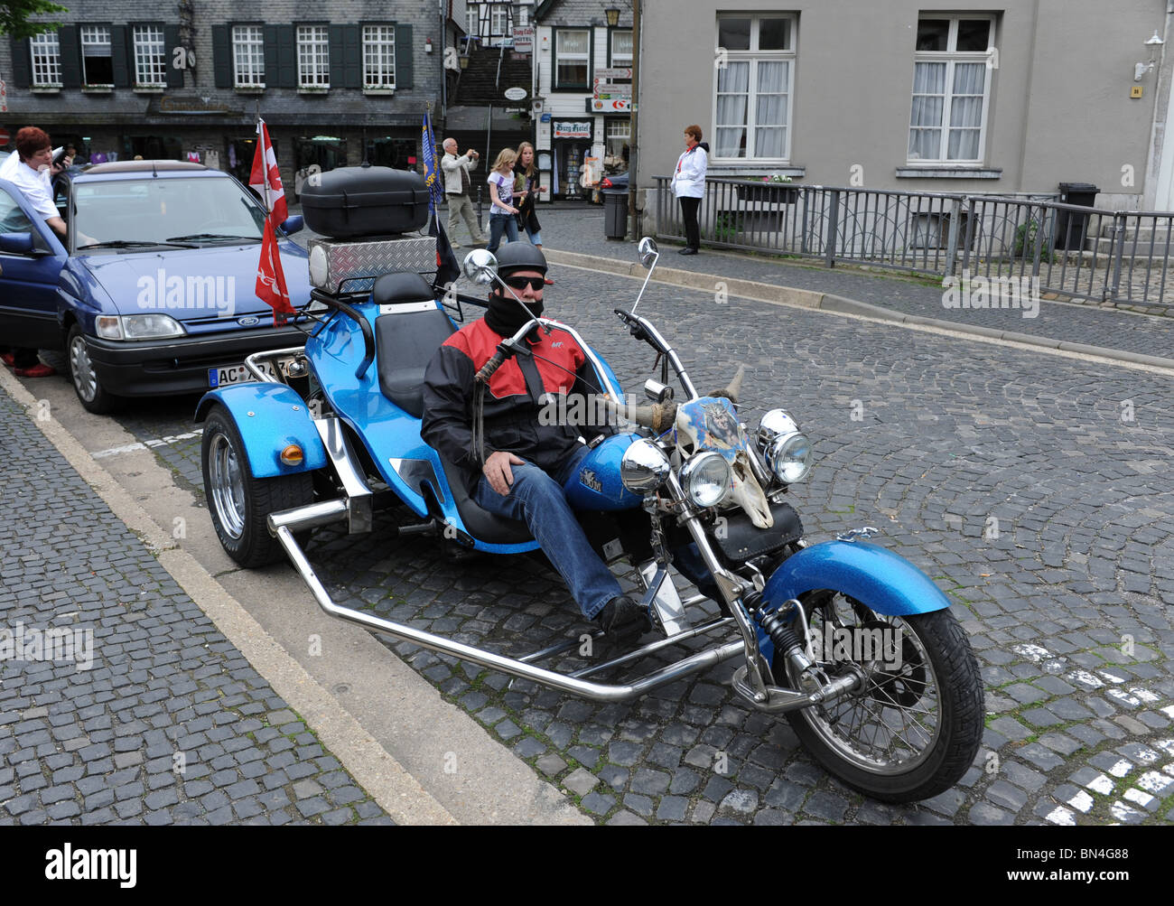 Moto trike ou à Monschau en parc national de l'Eifel Allemagne Deutschland Europe Banque D'Images