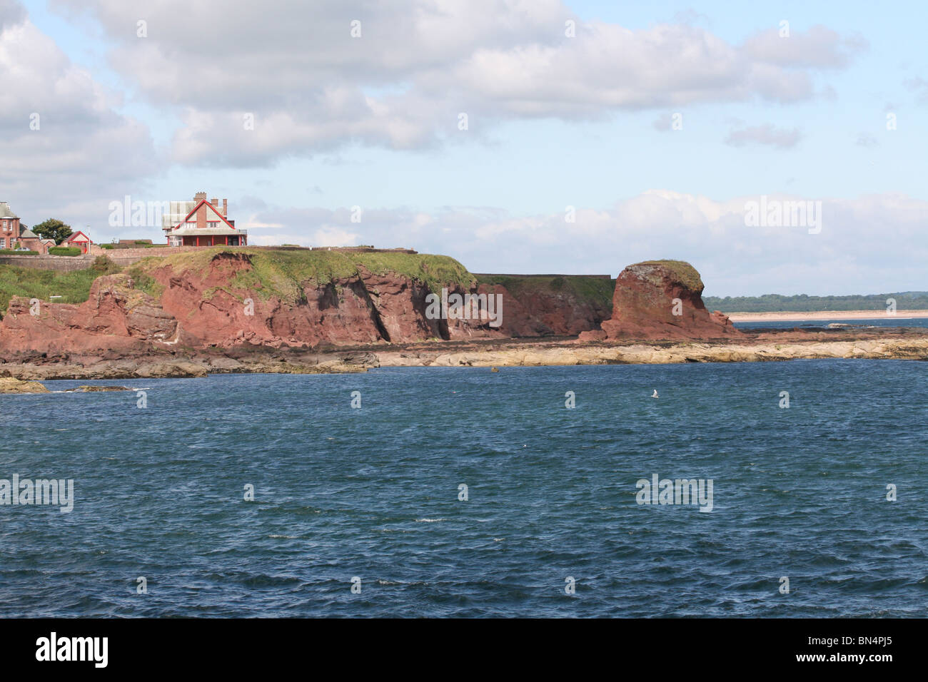Les falaises en grès rouge dunbar écosse juin 2010 Banque D'Images