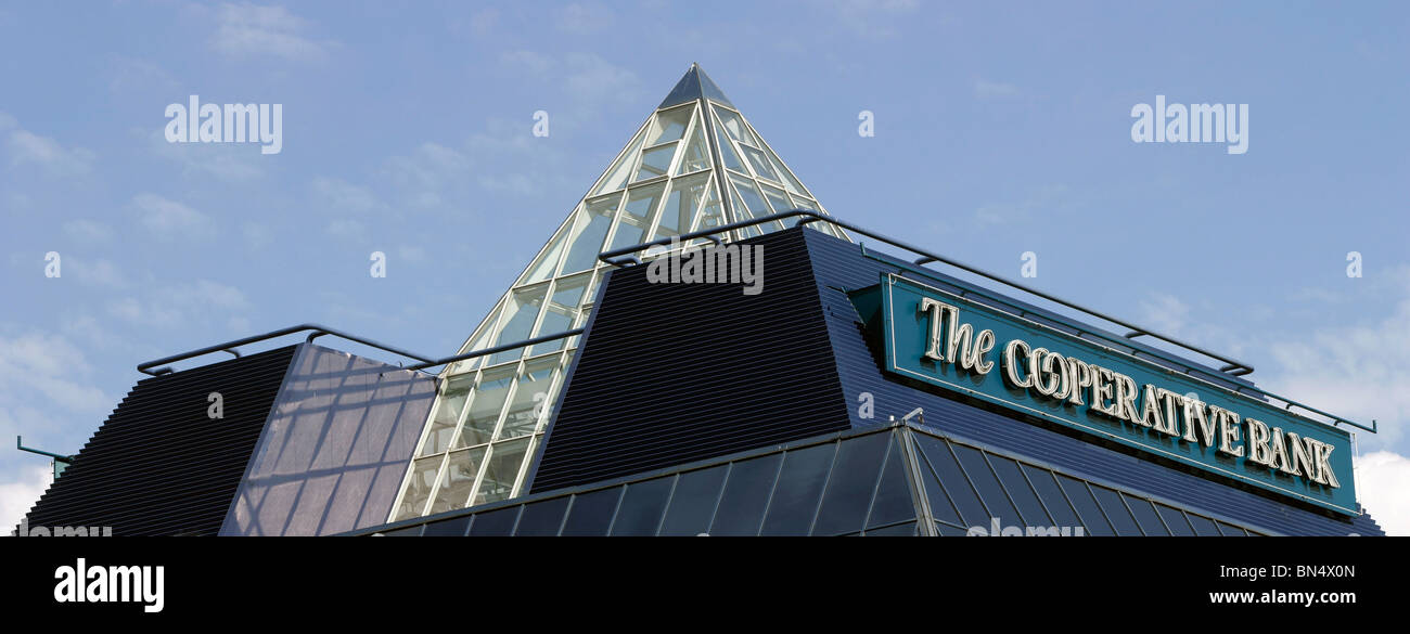 Royaume-uni, Angleterre, Cheshire, Stockport, Heaton Mersey, Co-Operative Bank pyramide, détail, vue panoramique Banque D'Images