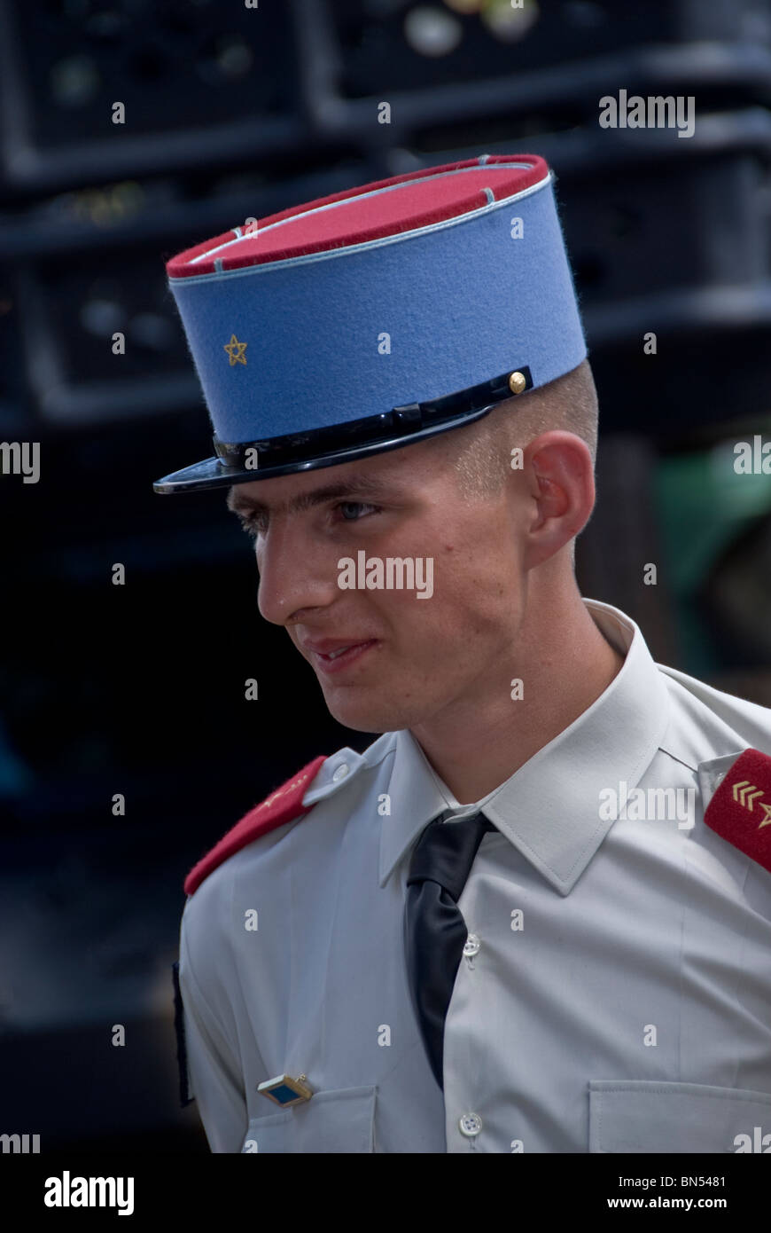 Déguisements, costumes d'époque Chapeau gendarme police française Casquette  Armée Officier kepi France policier Déguisements, occasions spéciales