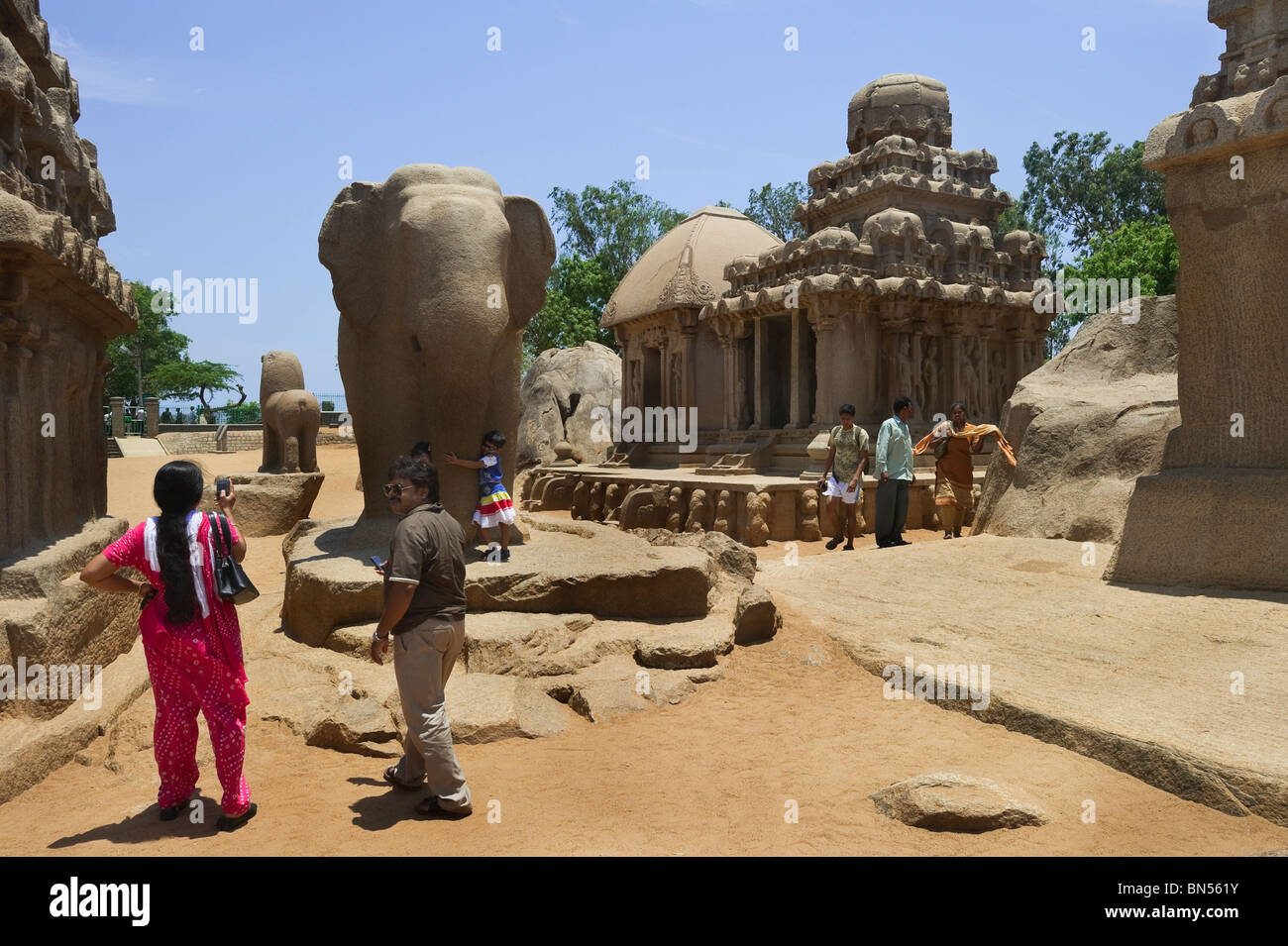 L'Inde Tamil Nadu Mamallapuram le Panch Rathas, un ensemble d'autels monolithiques du VII siècle Banque D'Images