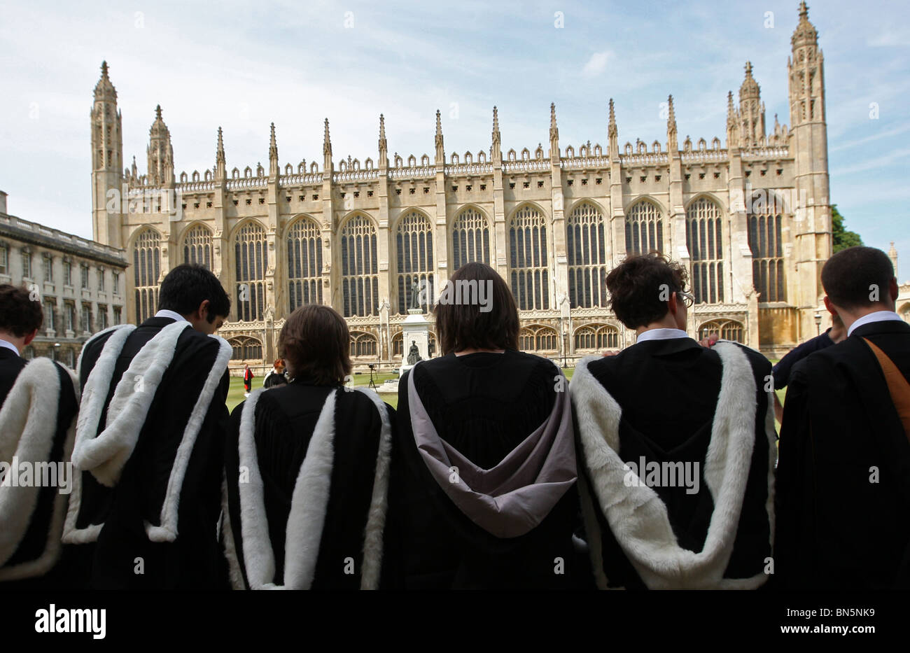 Les étudiants de l'UNIVERSITÉ DE CAMBRIDGE LE JOUR DE LA REMISE DES DIPLÔMES Banque D'Images