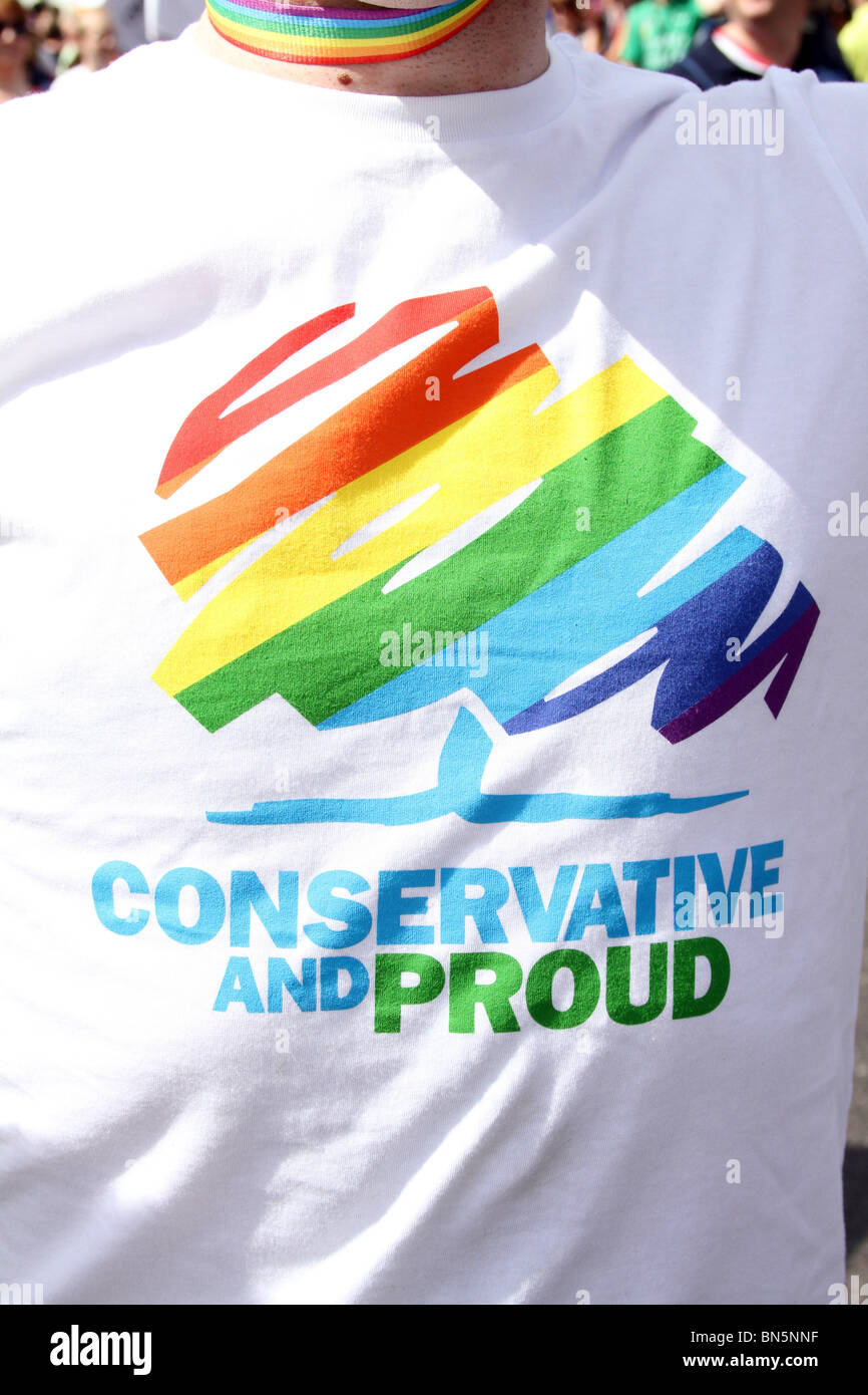 Gay-conservateurs logo au 40e anniversaire de fierté - Gay Pride Parade à Londres, le 3 juillet 2010 Banque D'Images