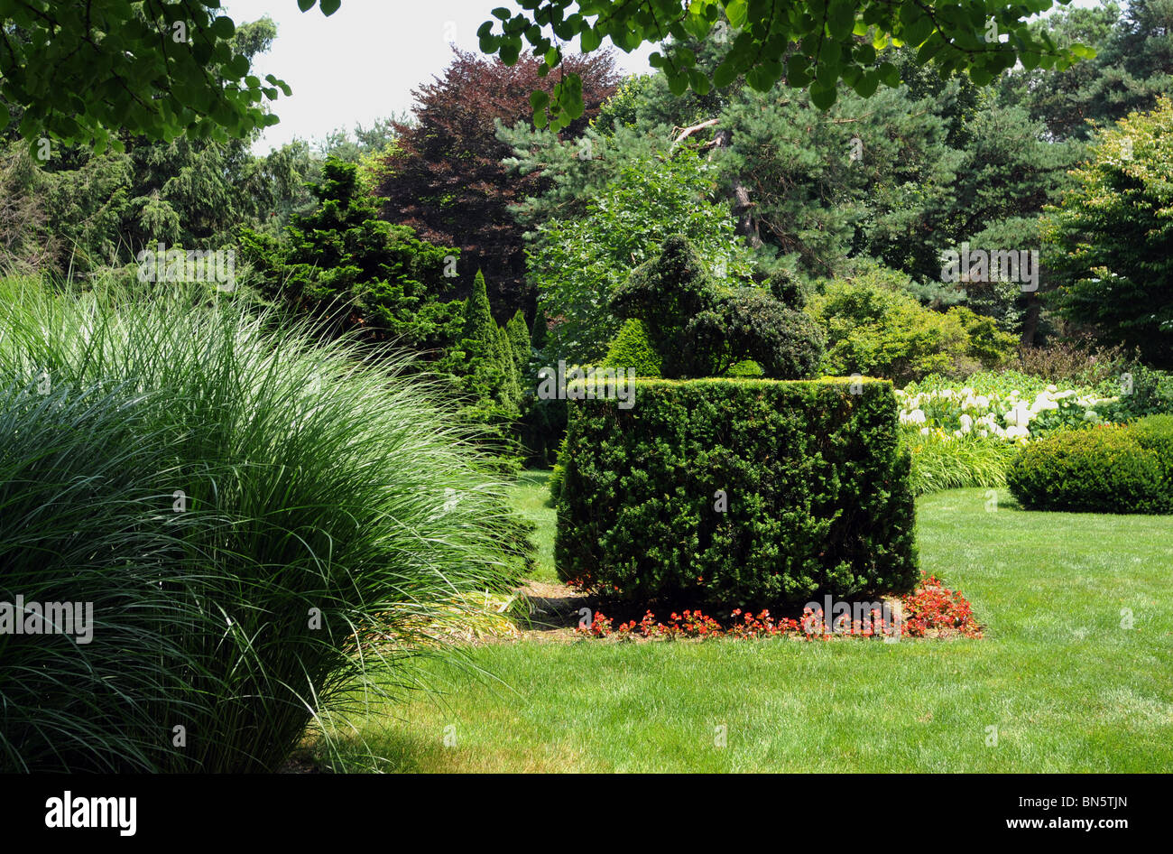 Une couverture Schoepfle topiaire et au jardin, donnés par Otto B. Schoepfle à Lorain County Metro Parcs, Birmingham, Alabama, USA. Banque D'Images