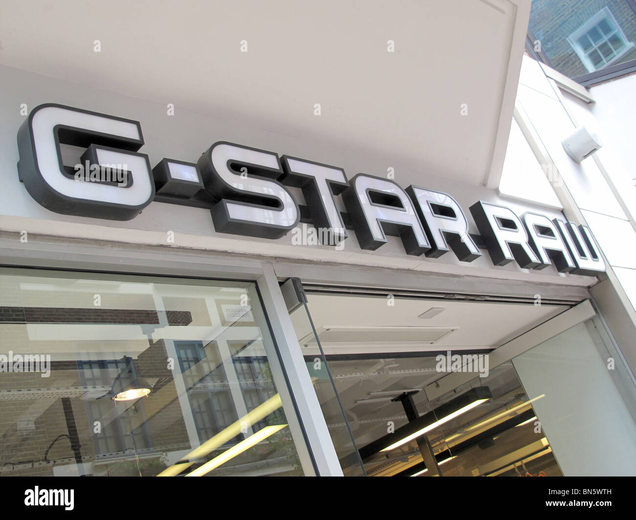 G-Star Raw marque logo shop Photo Stock - Alamy