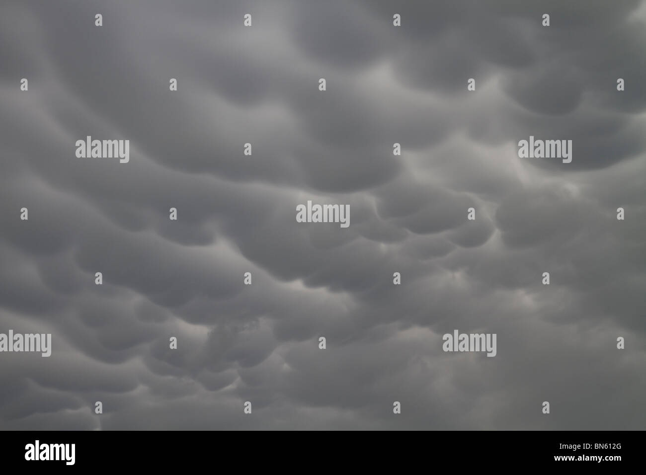 Les nuages mammatus. Des conditions météorologiques orageuses avec des orages et de fortes pluies. Midwest USA Banque D'Images