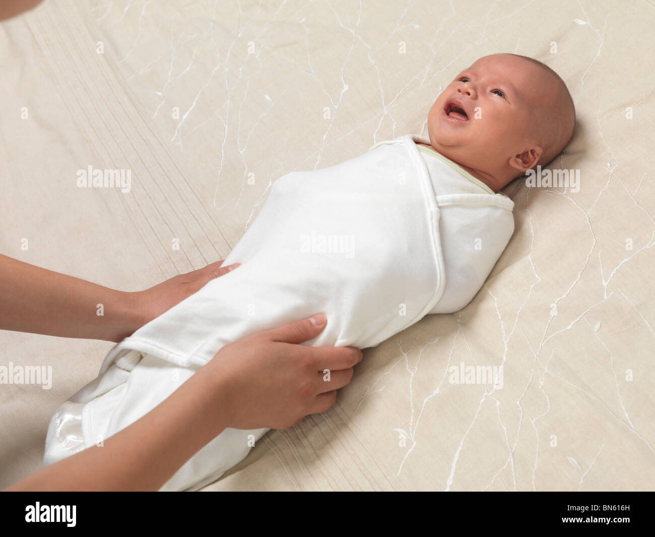 1 Semaine Bebe Garcon Banque D Image Et Photos Alamy 1 Semaine Bebe Garcon Banque D Image Et Photos Alamy
