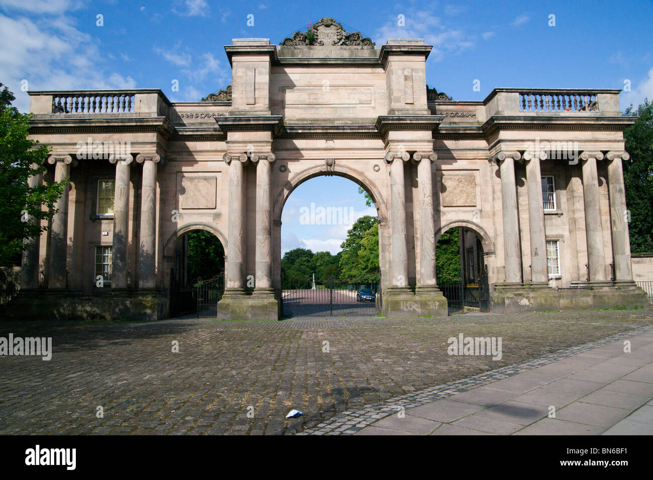 Birkenhead Park est un parc public dans le centre de Birkenhead, sur la Péninsule de Wirral, L'Angleterre. Il a été conçu par Joseph Paxton Banque D'Images