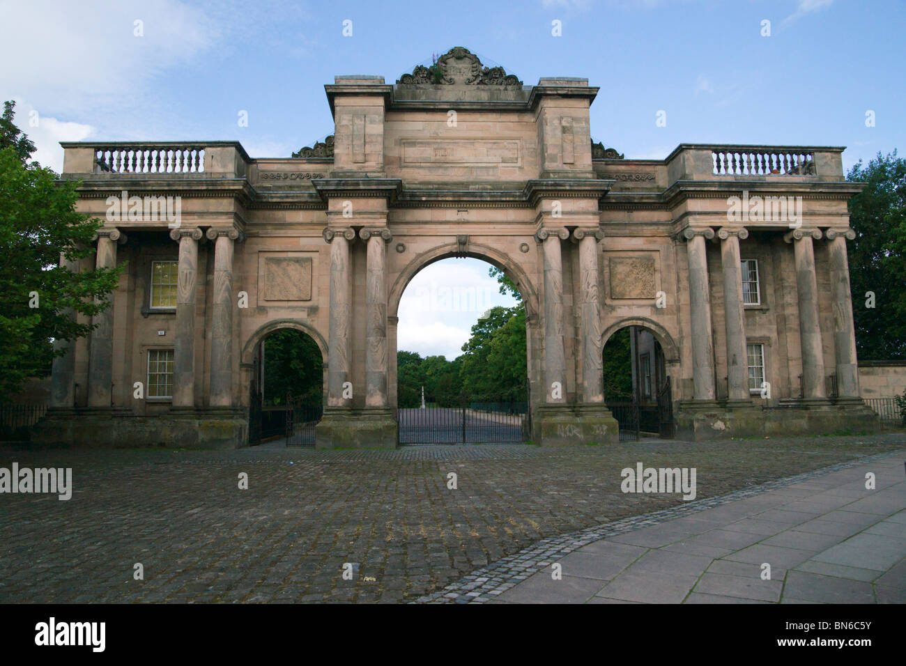Birkenhead Park est un parc public dans le centre de Birkenhead, sur la Péninsule de Wirral, L'Angleterre. Il a été conçu par Joseph Paxton Banque D'Images