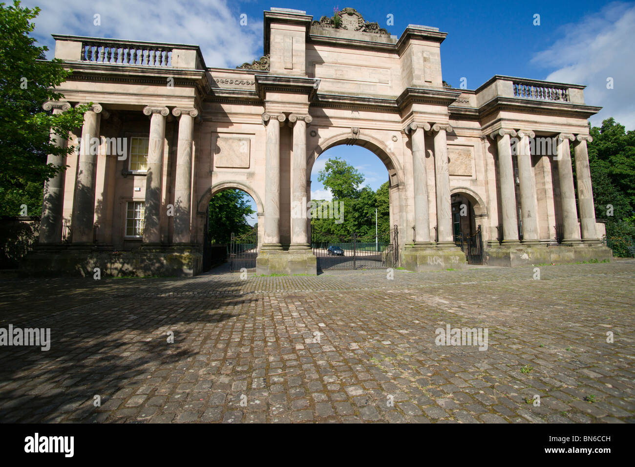 Birkenhead Park est un parc public dans le centre de Birkenhead, sur la Péninsule de Wirral, L'Angleterre. Il a été conçu par Joseph Paxton Banque D'Images
