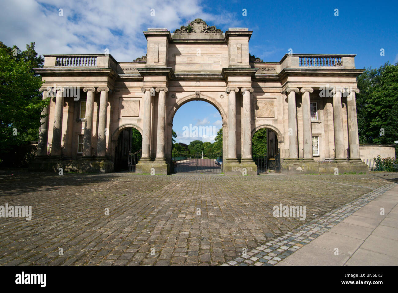 Birkenhead Park est un parc public dans le centre de Birkenhead, sur la Péninsule de Wirral, L'Angleterre. Il a été conçu par Joseph Paxton Banque D'Images