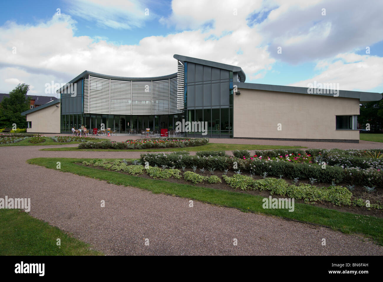 Birkenhead Park est un parc public dans le centre de Birkenhead, sur la Péninsule de Wirral, L'Angleterre. Il a été conçu par Joseph Paxton Banque D'Images