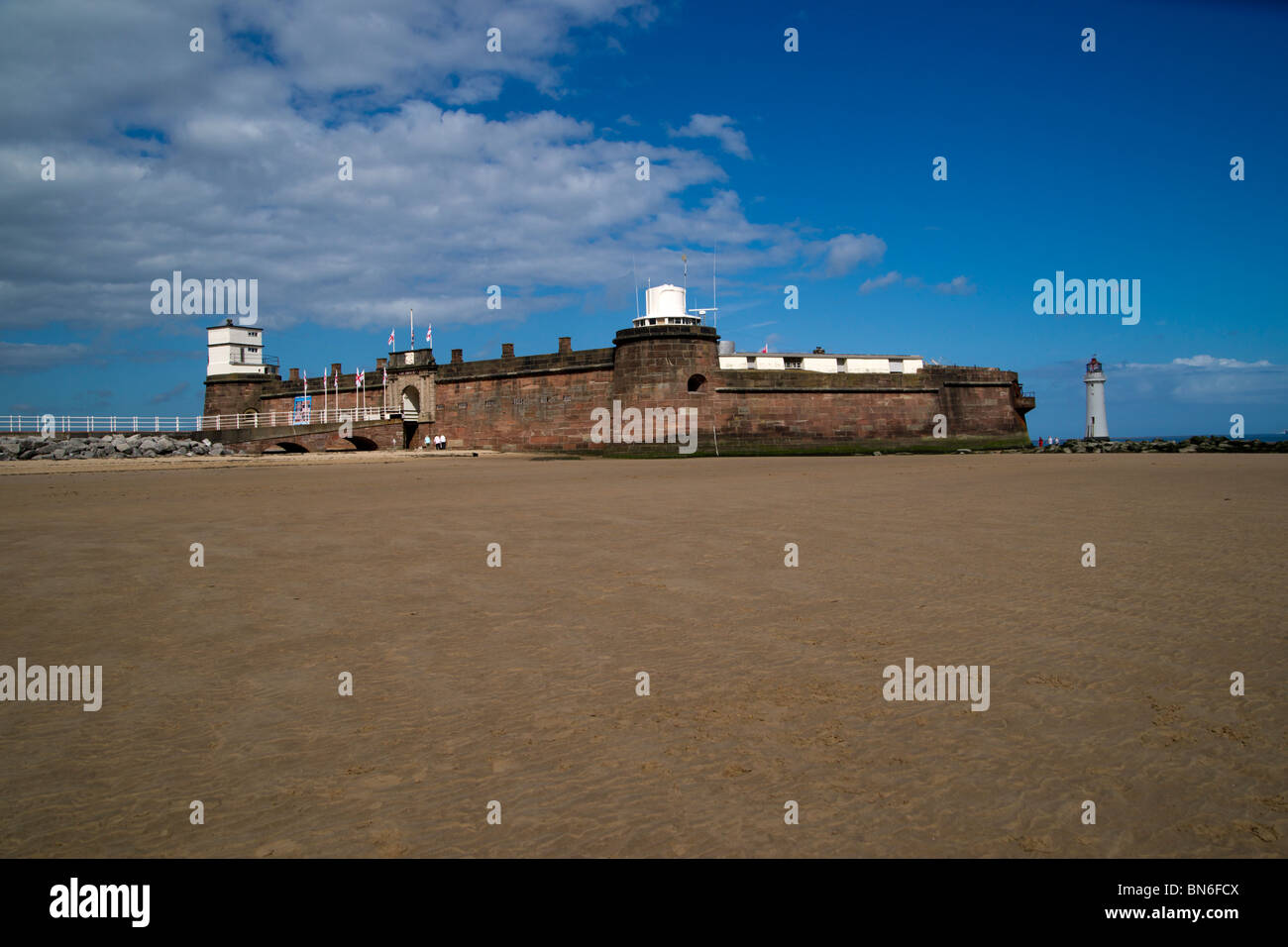 New Brighton, sur la côte de Wirral un populaire sea side resort à Wallasey depuis l'époque victorienne. Maintenant à la régénération (2010) Banque D'Images