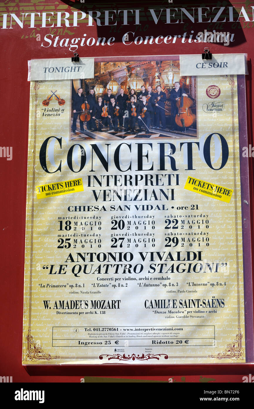 Un concert de musique classique à l'affiche dans l'église San Vidal San Marco, Venise Banque D'Images