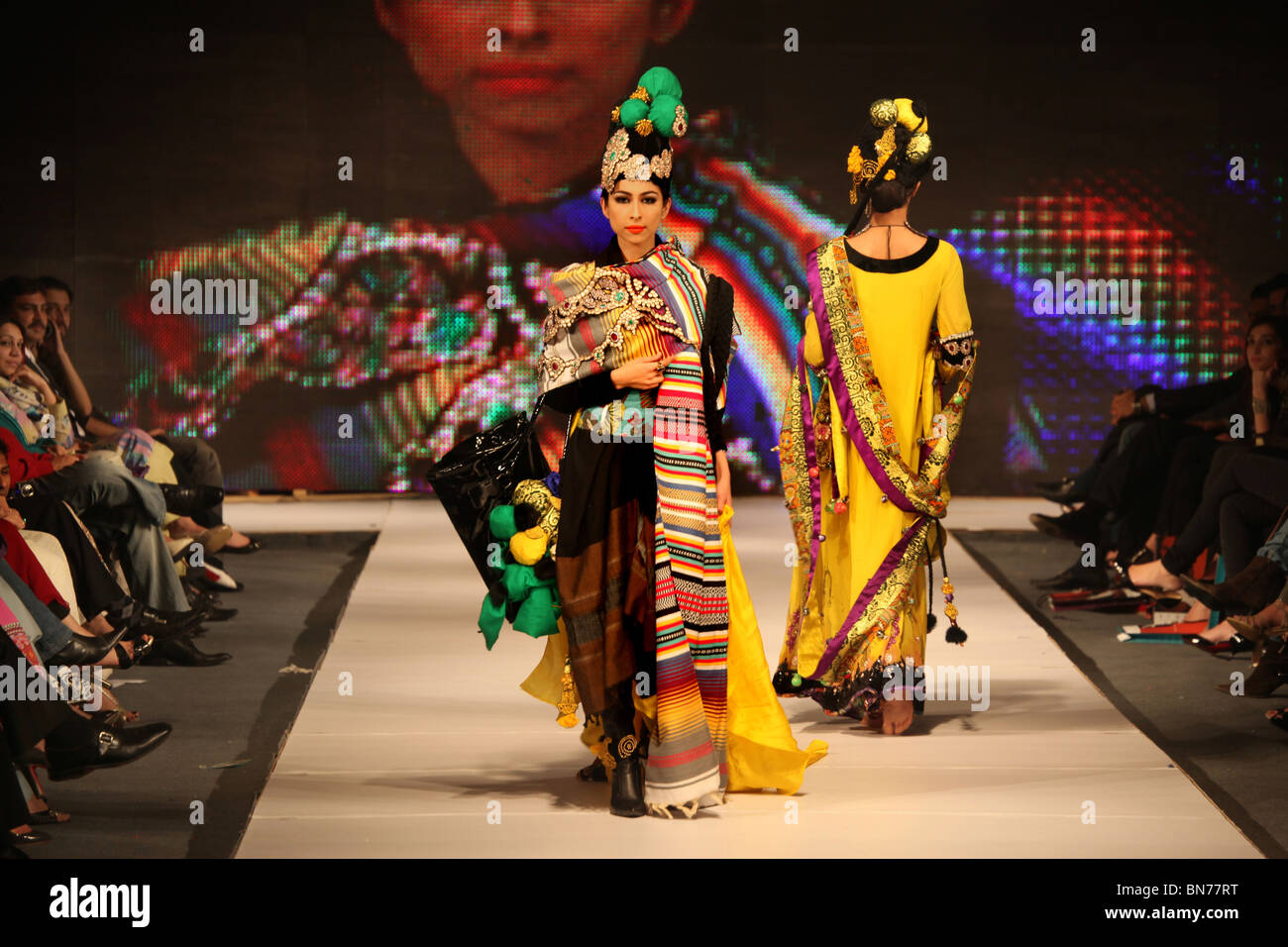 Premier spectacle fashionweek à Lahore, au Pakistan. Banque D'Images