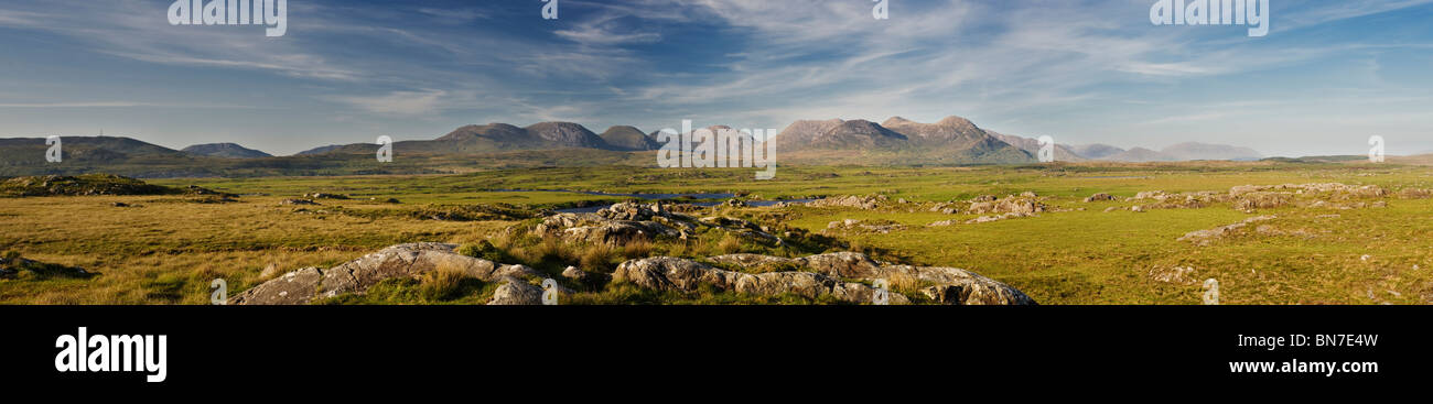 Panorama d'Arkeen plus vers les Twelve Bens, Connemara, comté de Galway, Irlande Banque D'Images