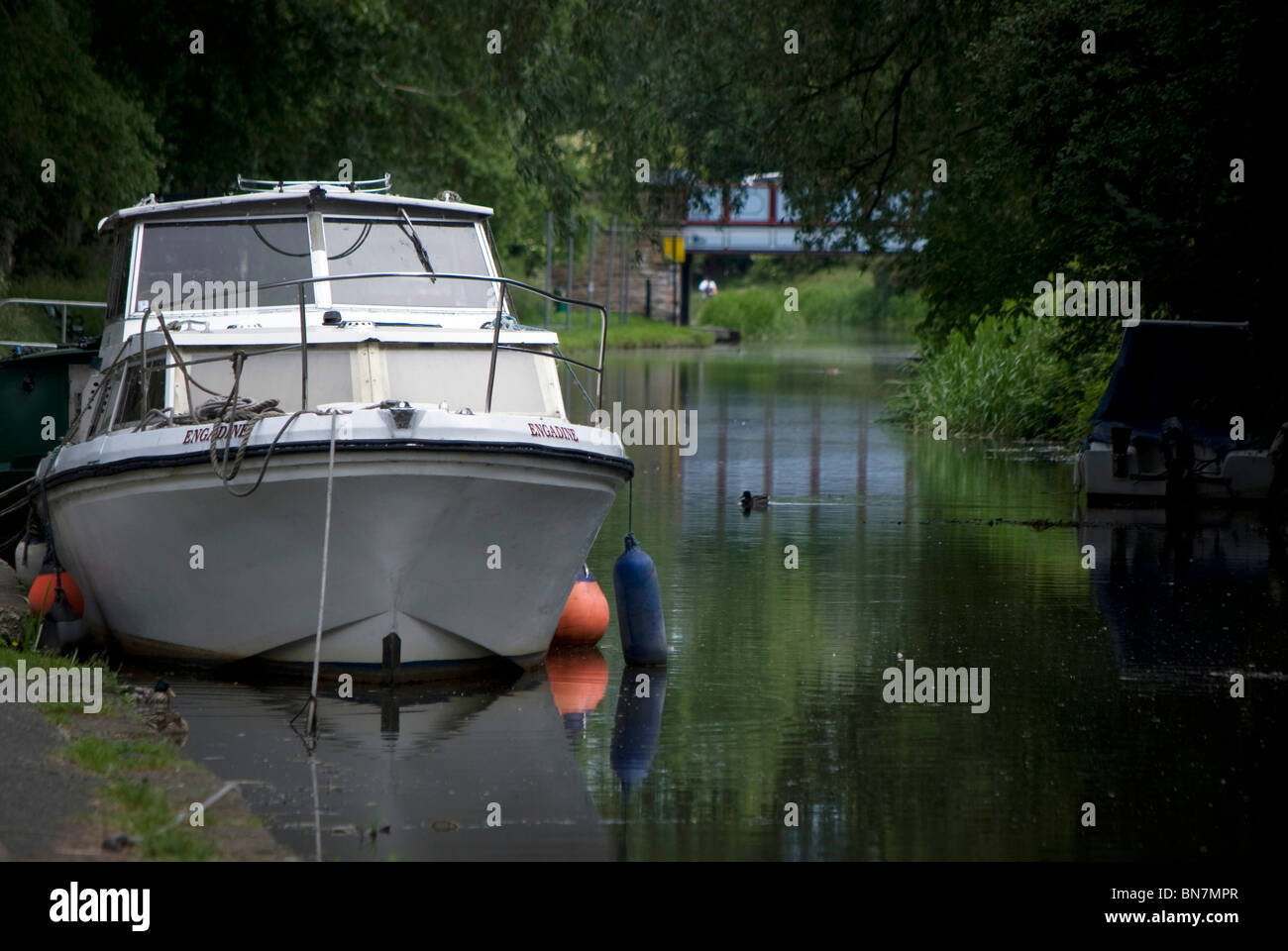 Bateau de plaisance sur le Canal de l'Union, Édimbourg, Écosse. Banque D'Images