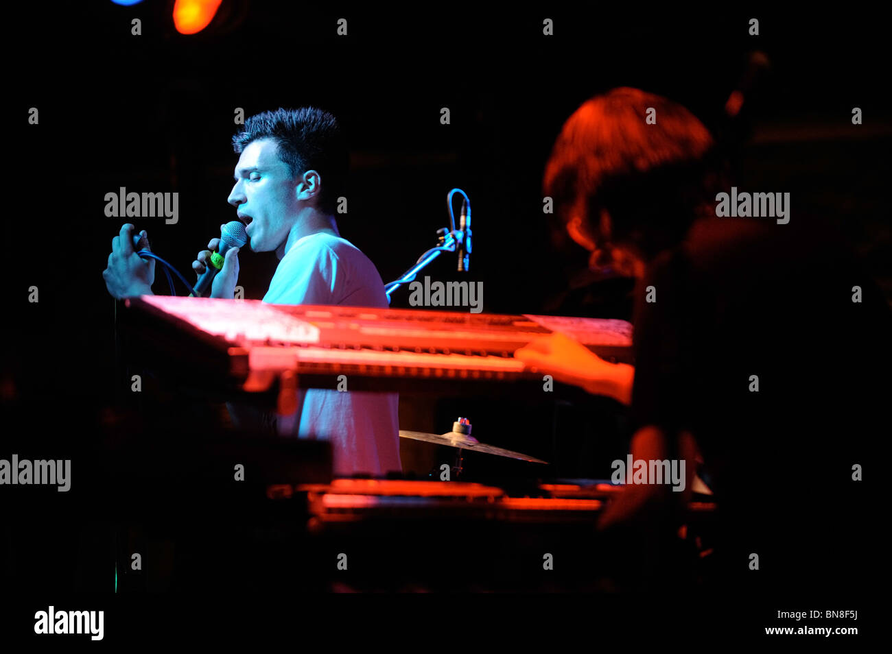 Frank Musik concert au lieu de la musique live en molleton à Bristol UK Banque D'Images