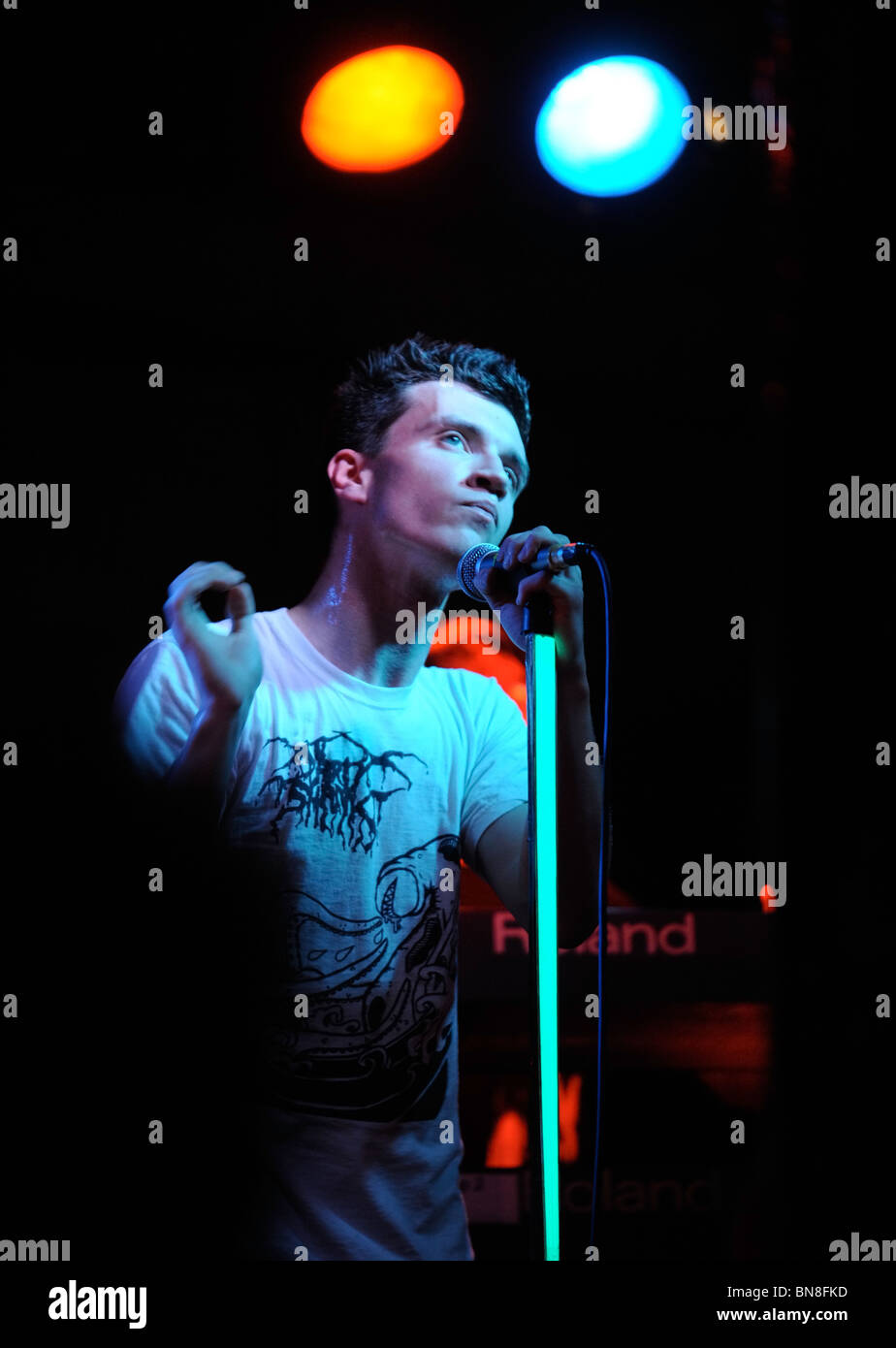 Frank Musik concert au lieu de la musique live en molleton à Bristol UK Banque D'Images