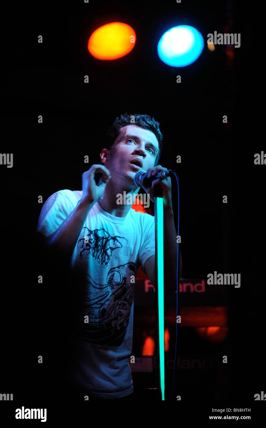 Frank Musik concert au lieu de la musique live en molleton à Bristol UK Banque D'Images