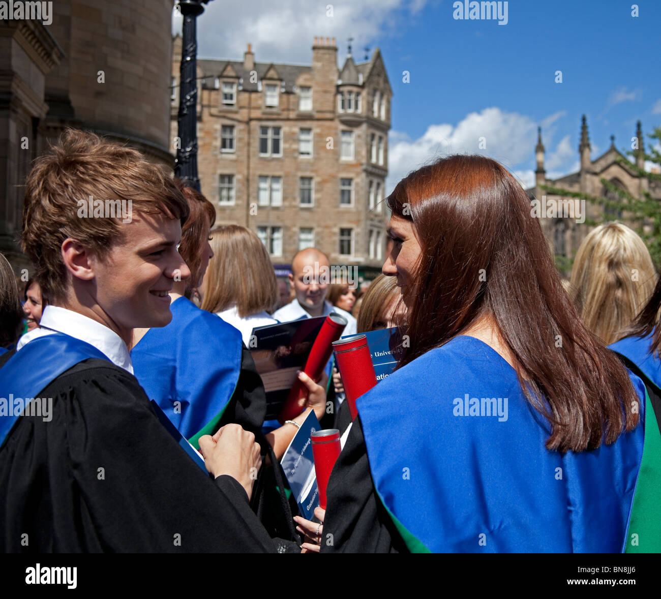 L'Université d'Edimbourg, hommes femmes étudiants diplômés, Ecosse, UK Europe Banque D'Images