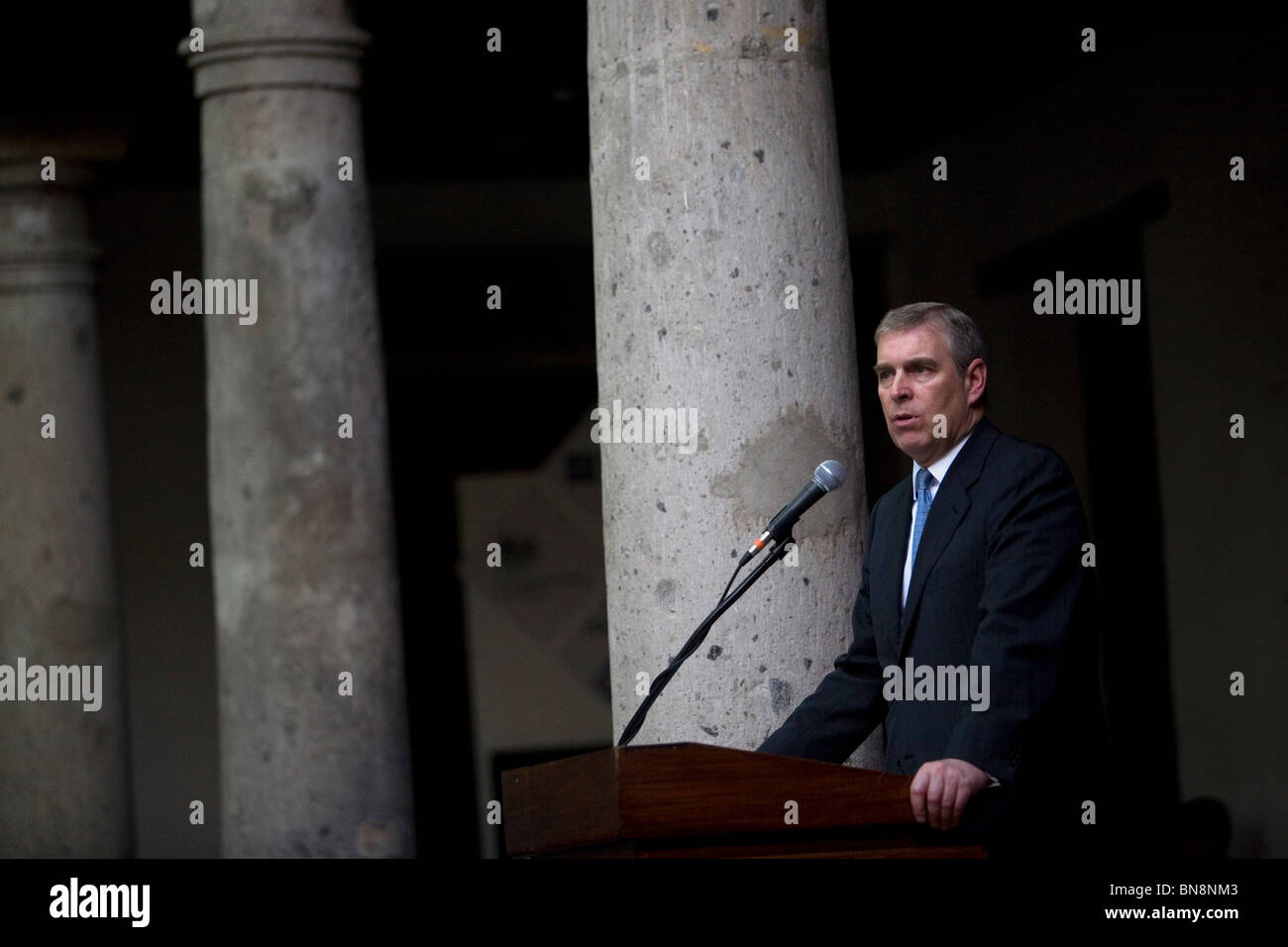 Membre de la famille royale britannique Prince Andrew, duc de York, un discours lors de sa visite au Musée Franz Mayer à Mexico Banque D'Images