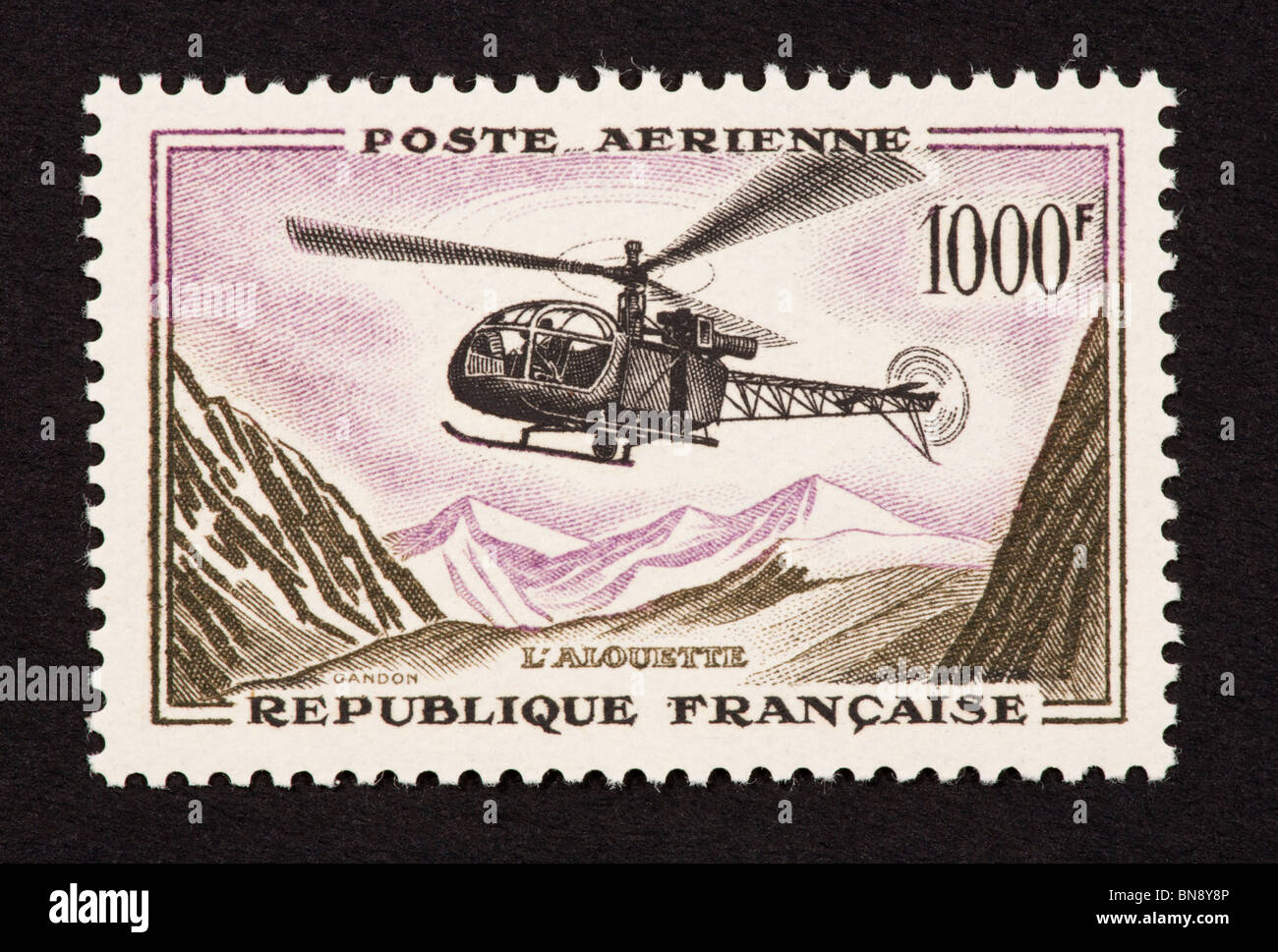 Timbre-poste de la France représentant l'hélicoptère Alouette. Banque D'Images