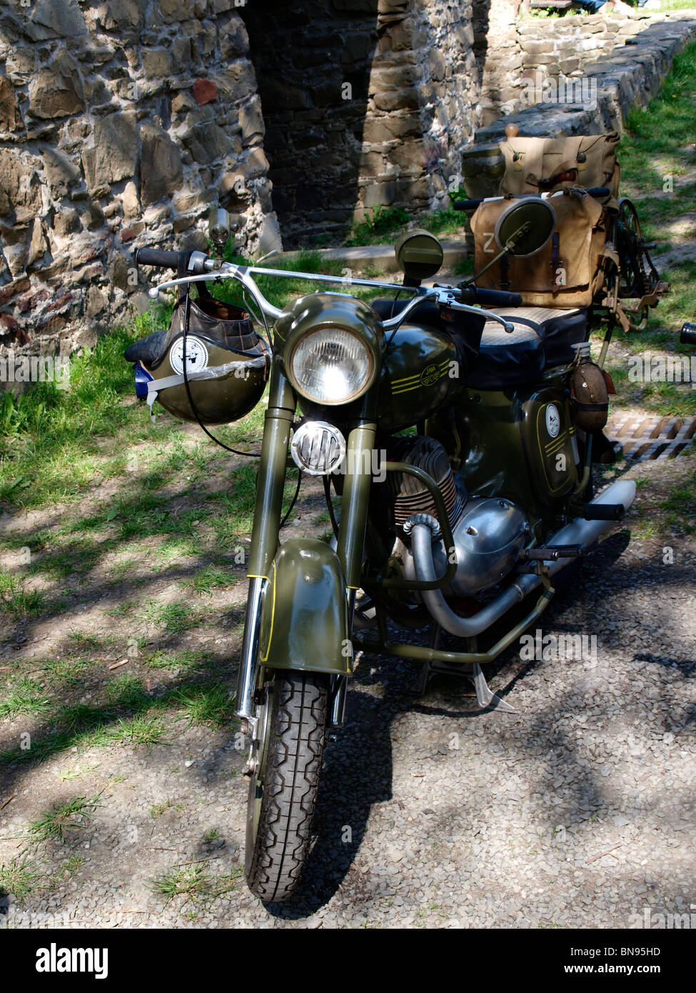 Jawa motorcycle Banque de photographies et d’images à haute résolution ...